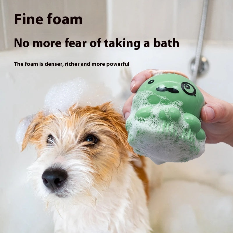 How to Give Your Dog a Stress-Free Bath at Home Using a Silicone Pet Shower Brush