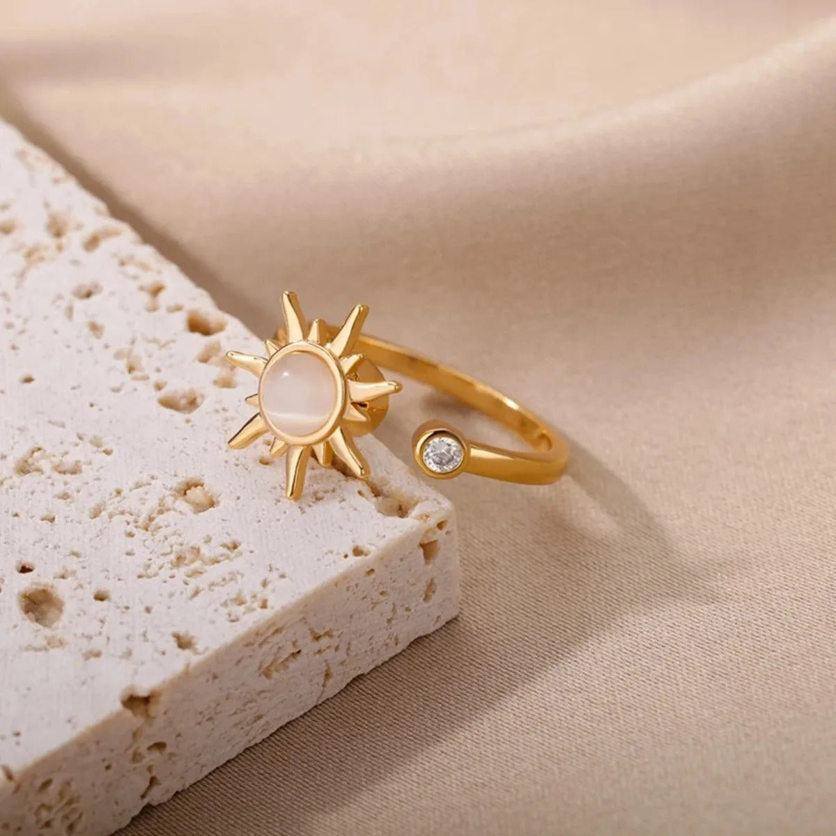 Calm Rings by Sainishops