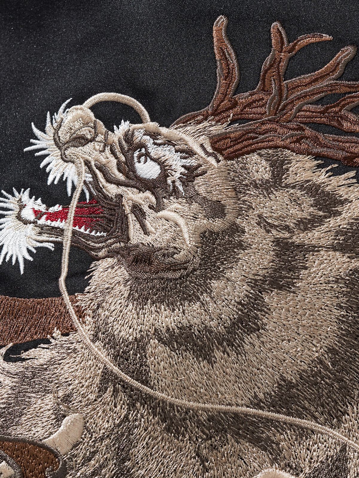 Robuste, bestickte Herren-Baseballjacke mit Qilin-Motiv (Fabelwesen).