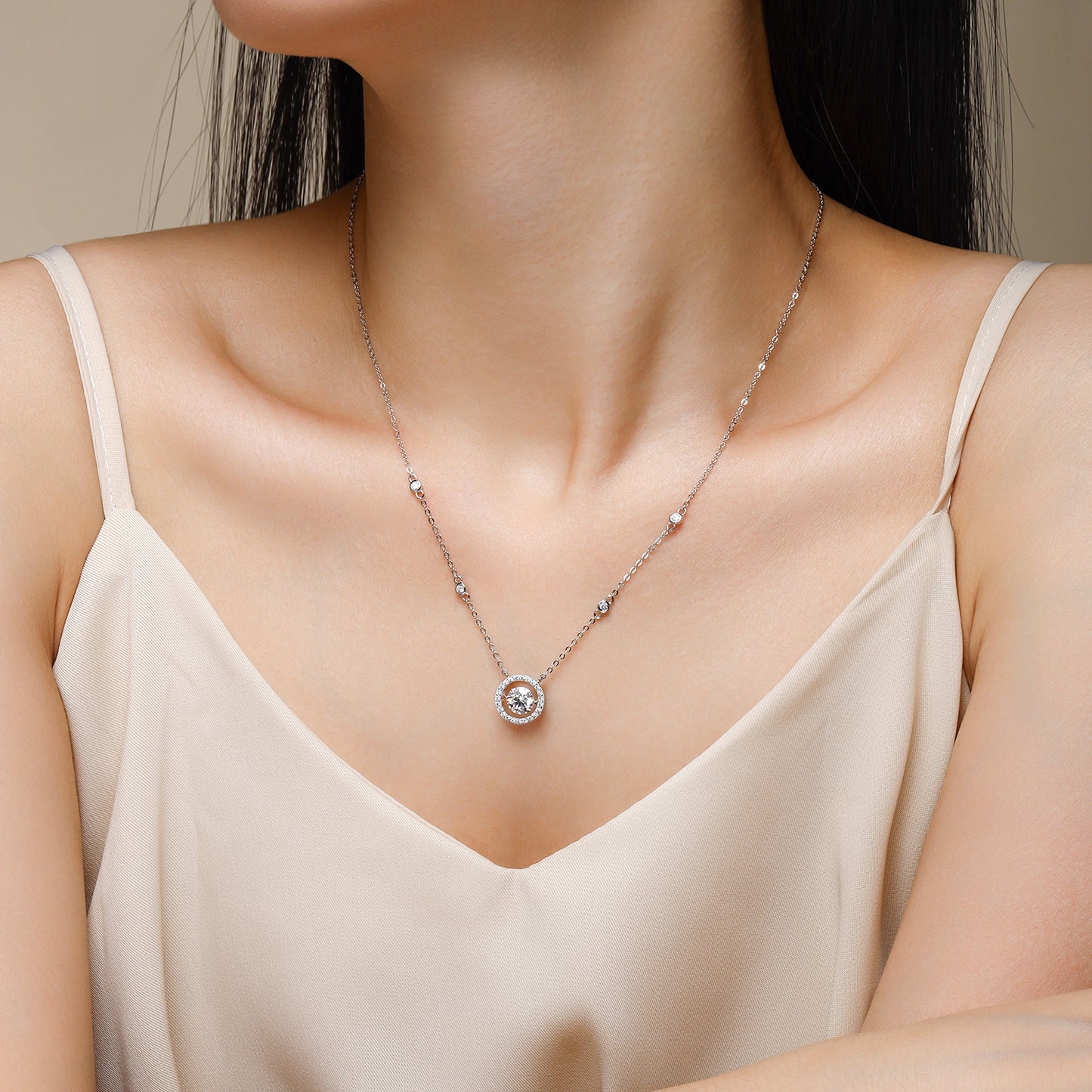 Mobius - A Fashionable And Luxurious Diamond Jewelry Piece